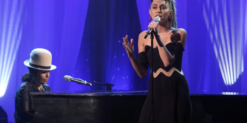 Música - Miley Cyrus se apresentará durante uma semana inteira no programa do Jimmy Fallon