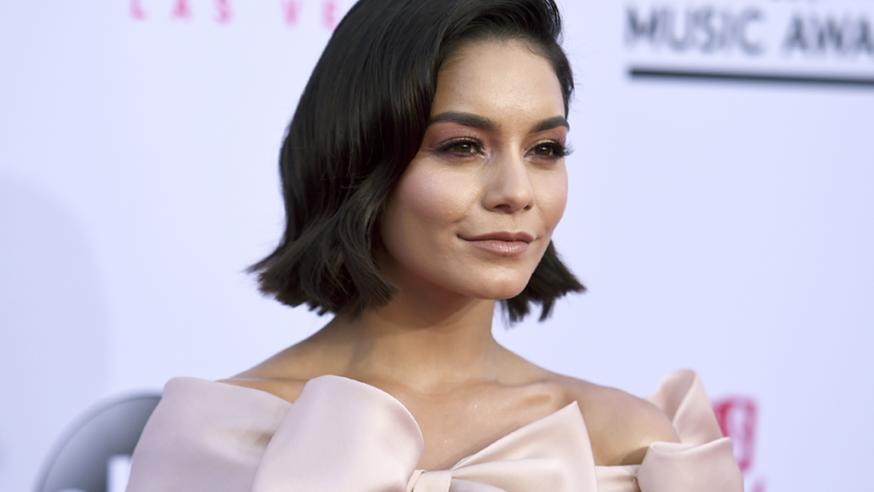 Cinema e TV - Com Nina Dobrev e Finn Wolfhard, Vanessa Hudgens entra para o elenco da comédia romântica "Dog Days"