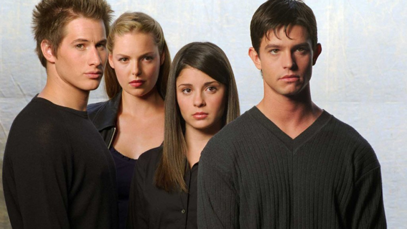 Cinema e TV - Canal CW está desenvolvendo reboot de "Roswell"