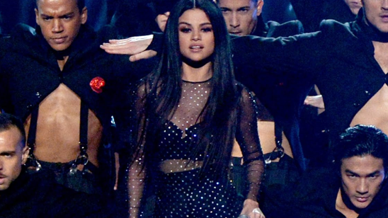 Música - Ouça "Wolves", o novo single de Selena Gomez em parceria com o DJ Marshmello