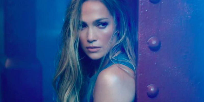 Música - Assista "Amor, Amor, Amor", o novo clipe de Jennifer Lopez em parceria com Wisin