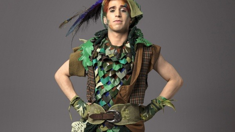 Teatro - Visual de Mateus Ribeiro como Peter Pan é revelado