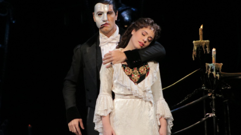 Teatro - "O Fantasma da Ópera" prorroga temporada até março no Teatro Renault
