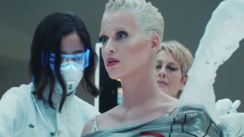 Música - Zedd e Katy Perry lançam clipe sci-fi para a faixa "365"; assista