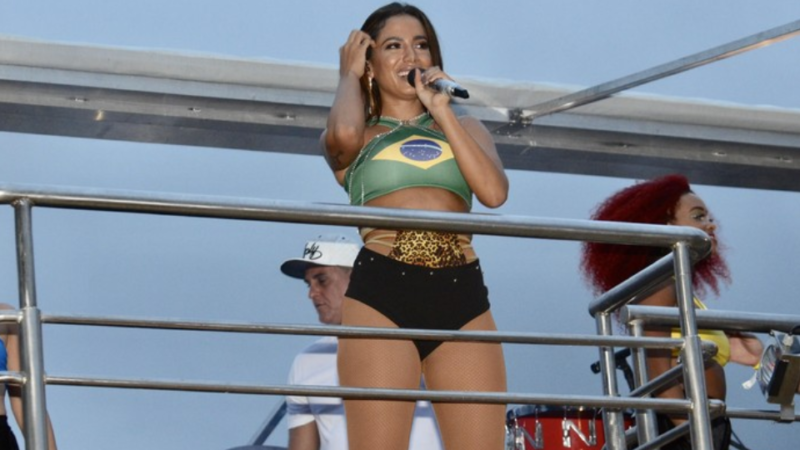 Música - Anitta encerra agenda de Carnaval em São Paulo com o bloco "Ressaca das Poderosas"