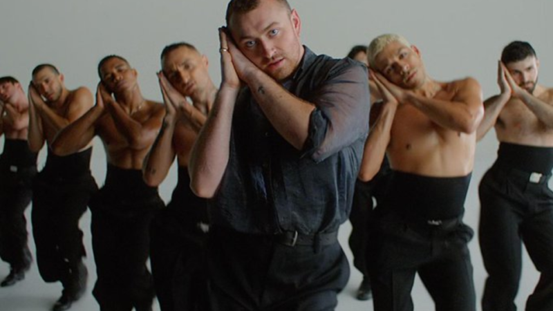 Música - Sam Smith se joga na coreografia no clipe de "How Do You Sleep?"; assista