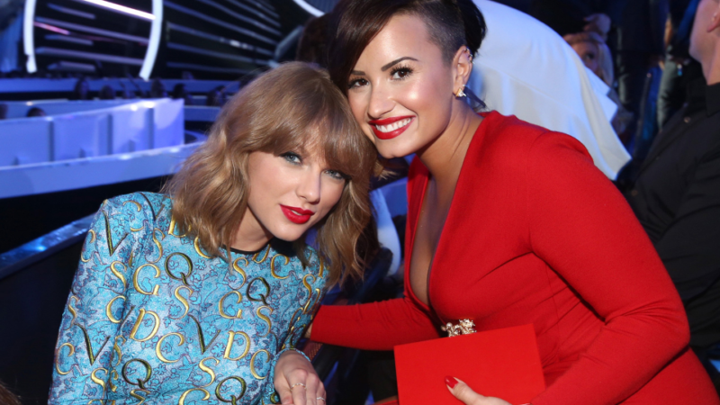 Música - Selando a paz, Demi Lovato elogia música nova de Taylor Swift e a cantora responde