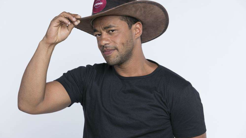 Cinema e TV - Após beijar sem permissão a ex-BBB Hariany, Phellipe Haagensen é expulso de "A Fazenda 11"