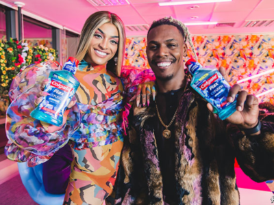 Música - Tema da campanha da Colgate, Pabllo Vittar e MC Kekel lançam clipe para "Sente a Conexão" no canal do Kondzilla