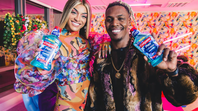 Música - Tema da campanha da Colgate, Pabllo Vittar e MC Kekel lançam clipe para "Sente a Conexão" no canal do Kondzilla