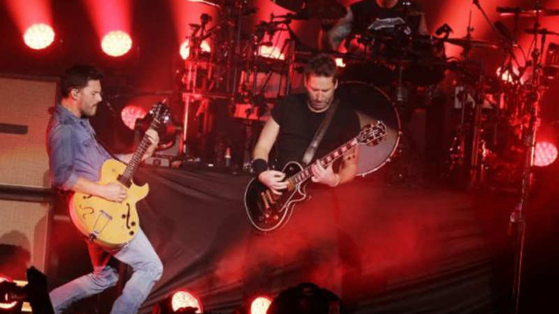 Música - Antecedendo o Rock in Rio, Nickelback faz apresentação sem delongas e repleta de sucessos em São Paulo