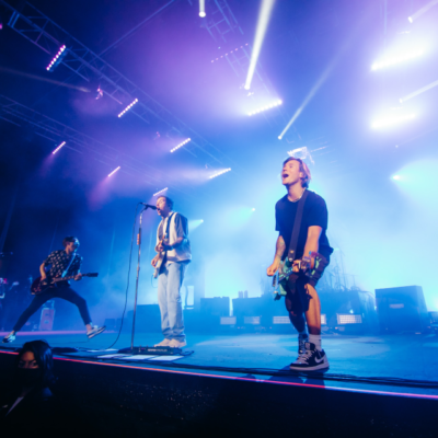Destaque, Música - Com substituição de vocalista, McFly quebra hiato no Brasil após 10 anos