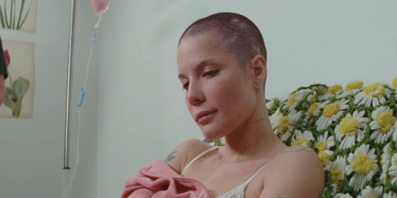 Destaque, Música - Halsey retorna com a sentimental "Lucky", com sample de Britney Spears