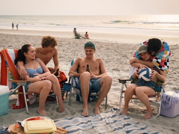 Cinema e TV - Prime Video divulga trailer da última temporada de "O Verão Que Mudou Minha Vida" com músicas de Taylor Swift
