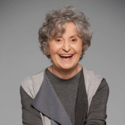 Destaque, Literatura - Ana Lúcia Torre celebra 60 anos de carreira com espetáculo "Olhos nos Olhos"