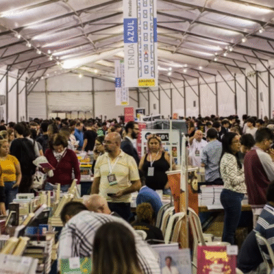 Destaque - Festa do Livro da USP é confirmada em novembro com editoras inéditas na programação