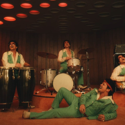 Música - Bruno Mars está de volta com a inédita "I Just Might", primeira música do álbum "The Romantic"