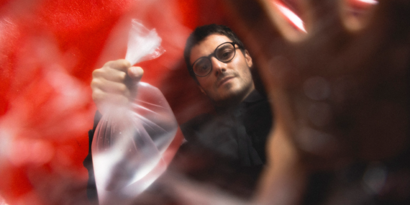 Destaque, Teatro - Hugo Bonèmer retorna aos palcos com "O Talentoso Ripley"