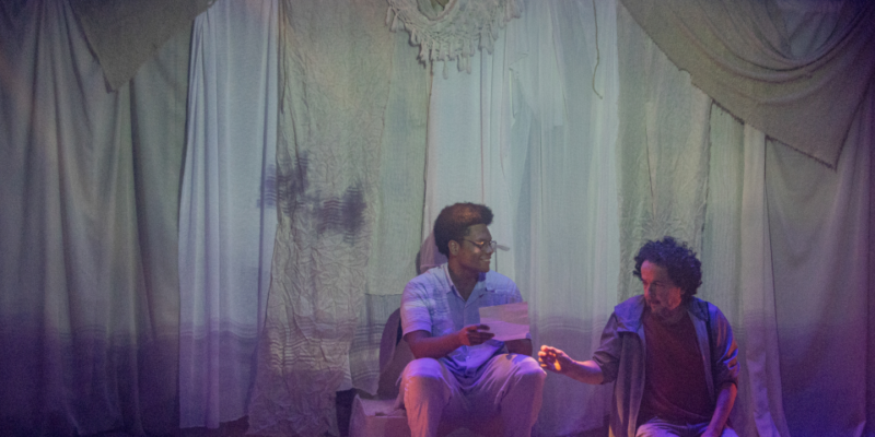Destaque, Teatro - Itaú Cultural recebe nova temporada gratuita de “Macuco”, com Edgar Castro e Vitor Britto