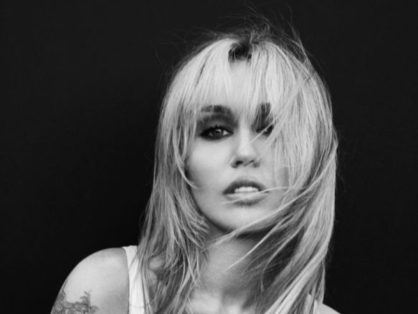 Música - Miley Cyrus anuncia novo álbum e confirma retorno aos palcos em Los Angeles
